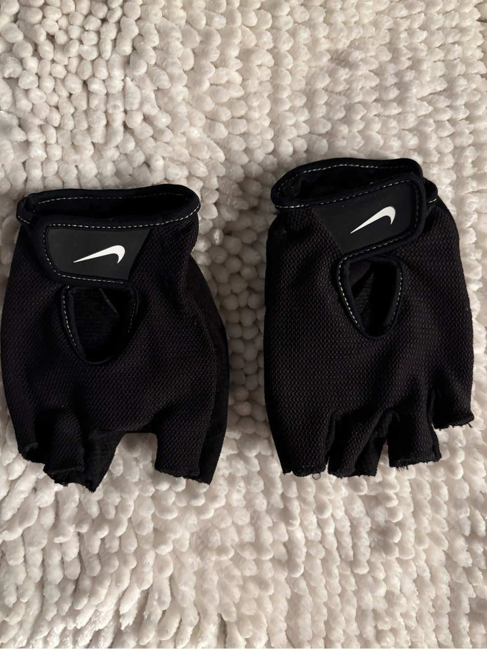 Nike Black Half-Finger Training Gloves with White Swoosh